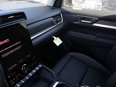 New 2026 GMC Terrain Denali w/ LPO, Black Badging Package image 22