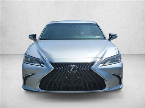 Used 2022 Lexus ES 350 w/ Premium Package FWD image 3