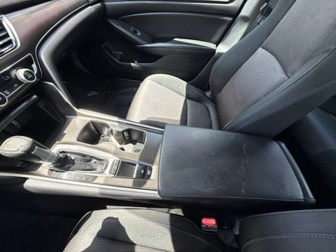 Used 2019 Honda Accord LX image 14