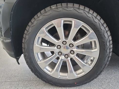 Certified 2019 Chevrolet Silverado 1500 High Country w/ Technology Package AWD/4WD image 33
