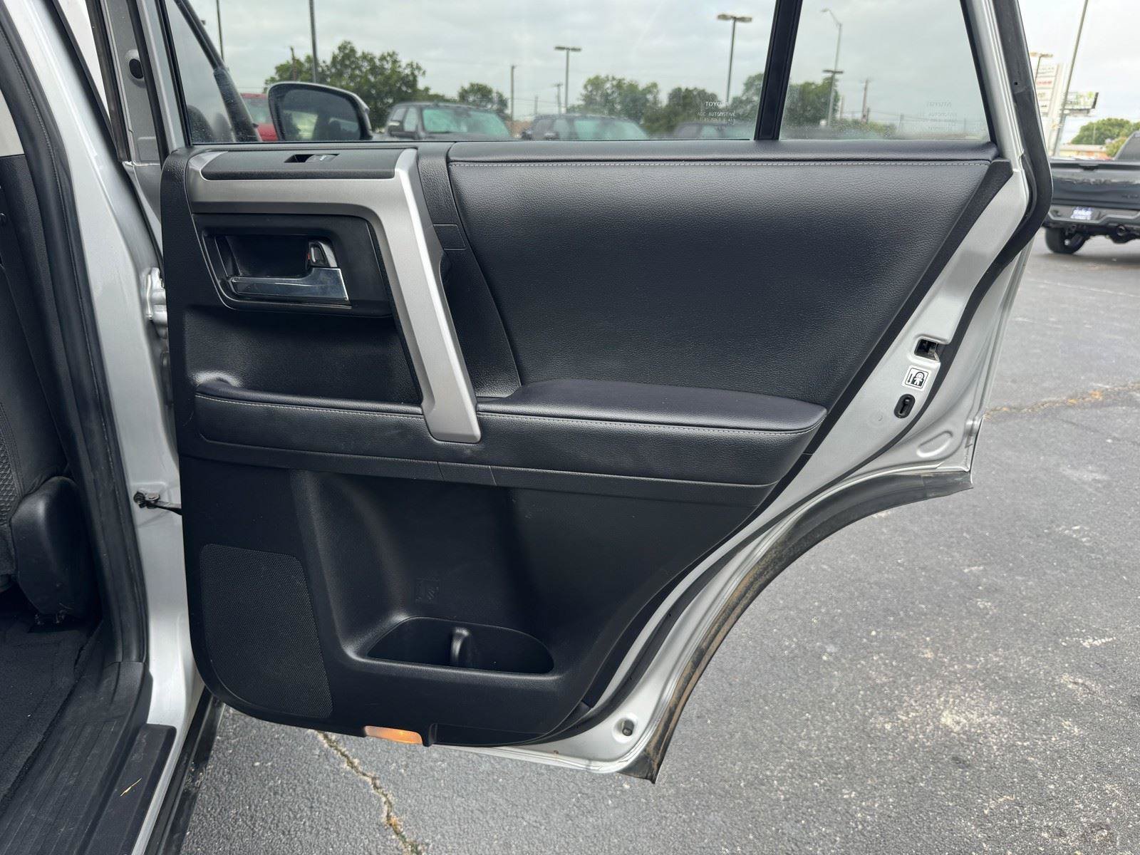 Used 2021 Toyota 4Runner SR5 AWD/4WD image 35