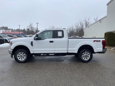 Certified 2022 Ford F350 XLT w/ XLT Value Package image 6
