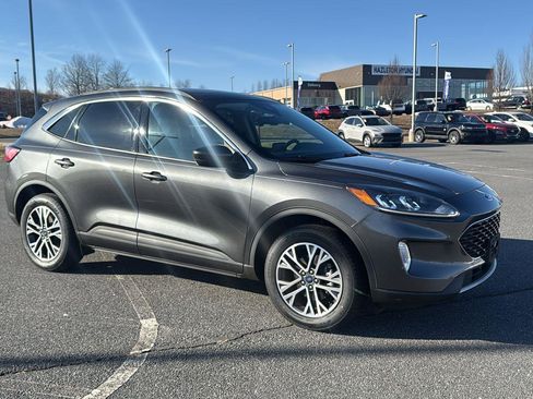 Used 2020 Ford Escape SEL image 2