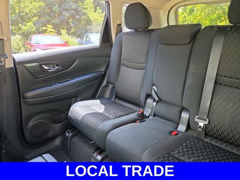 Used 2017 Nissan Rogue S FWD image 12