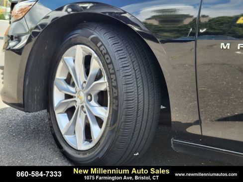 Used 2023 Chevrolet Malibu LT image 29