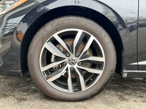 Used 2025 Volkswagen Jetta SE image 25