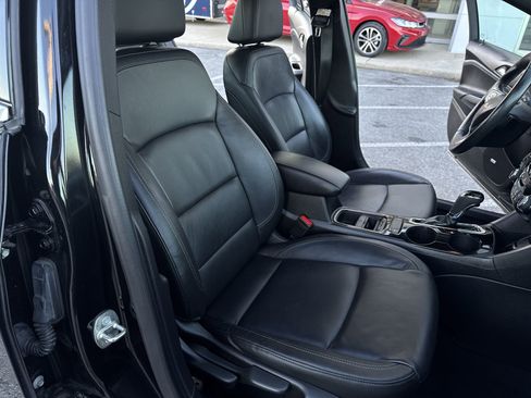 Used 2018 Chevrolet Cruze Premier image 29