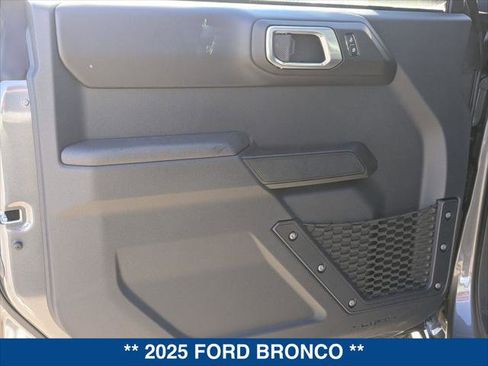 New 2025 Ford Bronco Badlands image 10