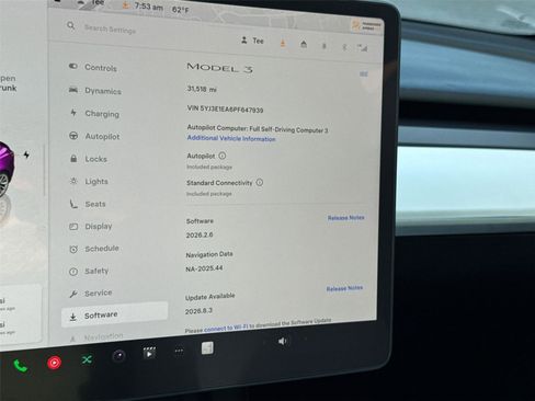 Used 2023 Tesla Model 3 Standard Range image 32