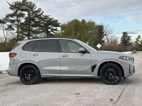 New 2026 BMW X5 xDrive40i w/ M Sport Package image 8