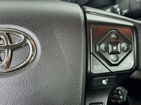 Used 2021 Toyota Tacoma SR RWD image 13