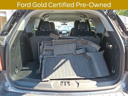 Used 2023 Ford Explorer XLT w/ Equipment Group 202A AWD/4WD image 32