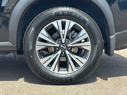 Used 2023 Nissan Rogue SV FWD image 24