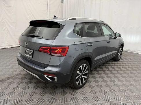 Used 2023 Volkswagen Taos SE AWD/4WD image 5