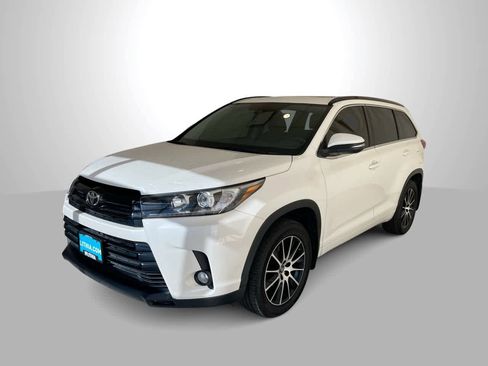 Used 2017 Toyota Highlander SE w/ Carpet Mat Package AWD/4WD image 1