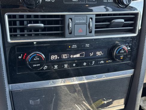 Used 2023 Nissan Armada SV image 9