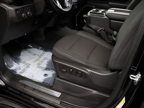 Certified 2025 Chevrolet Silverado 2500 LT w/ Convenience Package image 24