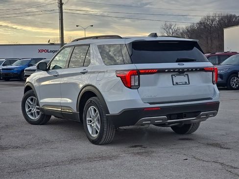 New 2026 Ford Explorer Active w/ Active Comfort Package RWD image 5