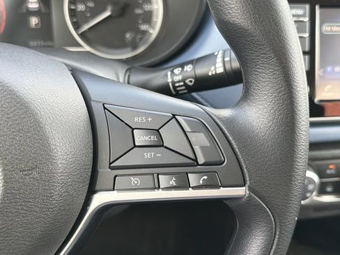 Used 2025 Nissan Versa SV w/ Trunk Package FWD image 20