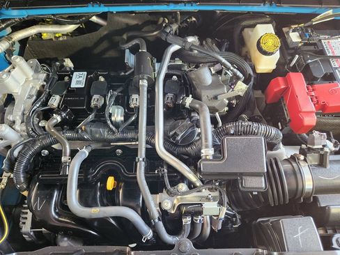 Used 2025 Nissan Kicks SR FWD image 33