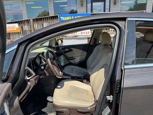 Used 2015 Buick Verano FWD image 9