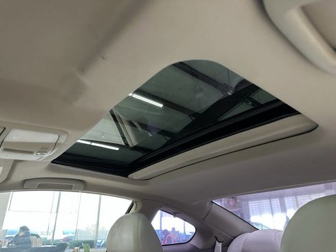 Used 2011 INFINITI G37 Journey w/ Premium Pkg image 27