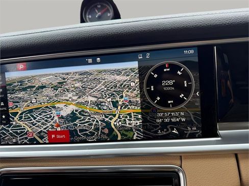 Used 2018 Porsche Panamera 4 image 50