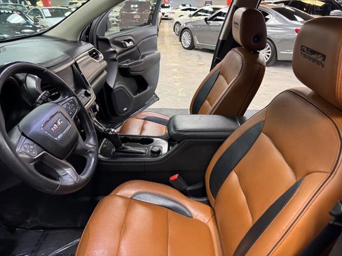 Used 2017 GMC Acadia SLT image 34