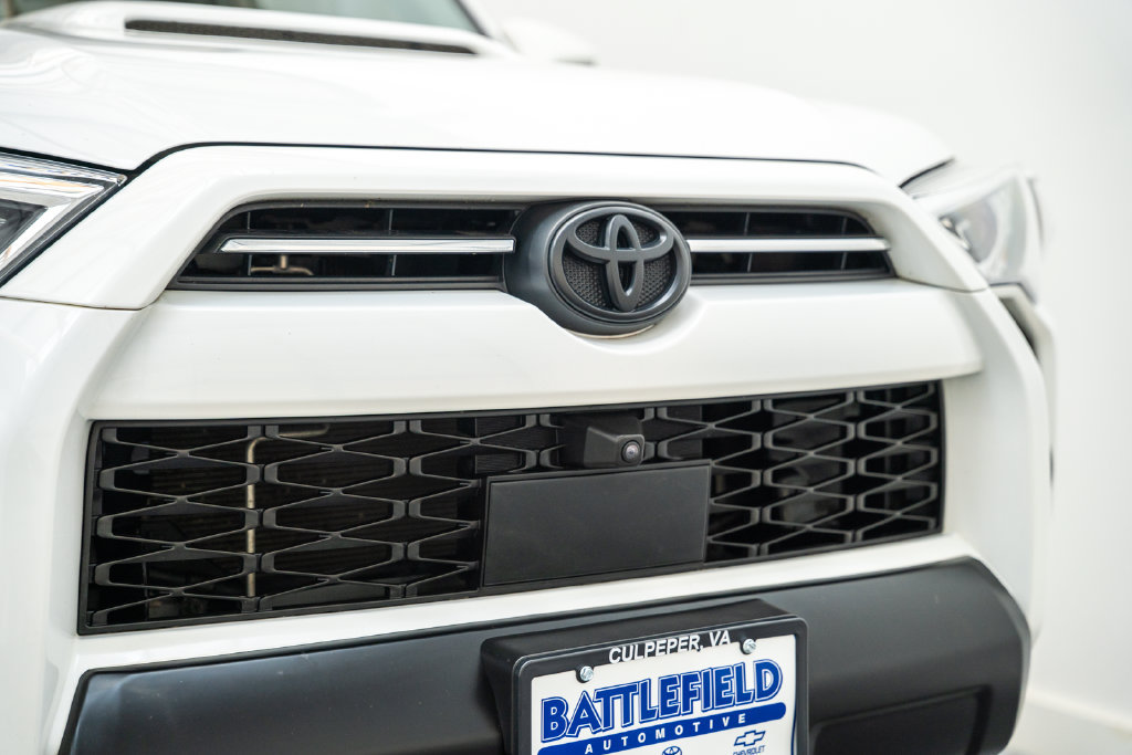 Used 2022 Toyota 4Runner TRD Off-Road Premium AWD/4WD image 9