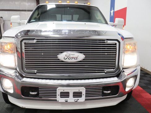 Used 2016 Ford F350 Lariat w/ Lariat Interior Package AWD/4WD image 22