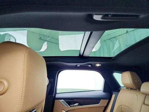 Certified 2023 Jaguar F-PACE S image 18