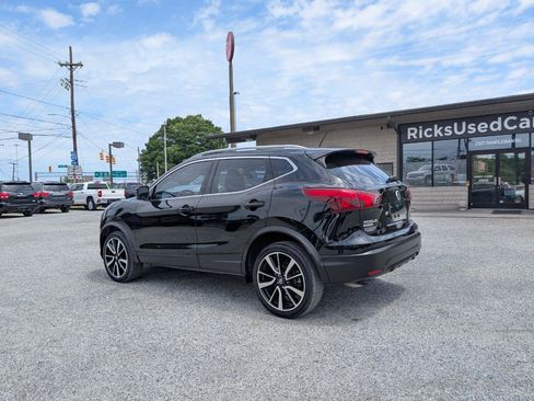 Used 2018 Nissan Rogue Sport SL w/ SL Premium Package FWD image 9