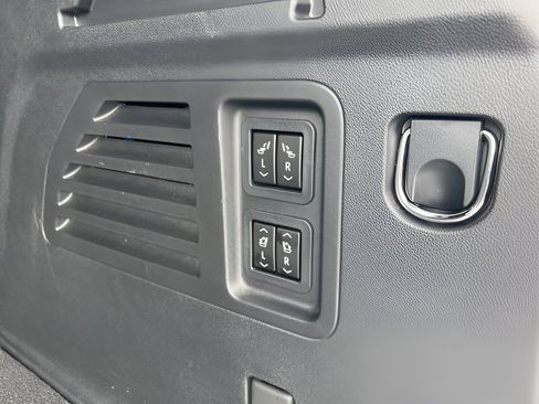 Used 2024 Chevrolet Traverse RS w/ LPO, Floor Liner Package image 32