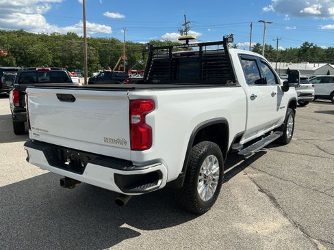 Certified 2022 Chevrolet Silverado 2500 High Country w/ Z71 Off-Road Package AWD/4WD image 4