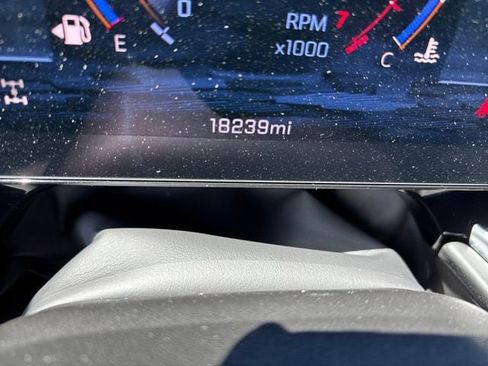 Certified 2025 Chevrolet Suburban Z71 AWD/4WD image 16