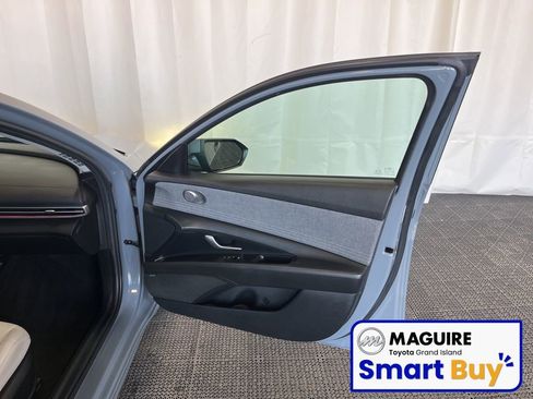 Used 2021 Hyundai Elantra Limited w/ Cargo Package image 19