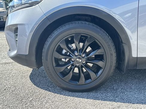 Used 2020 Kia Sorento S FWD image 10