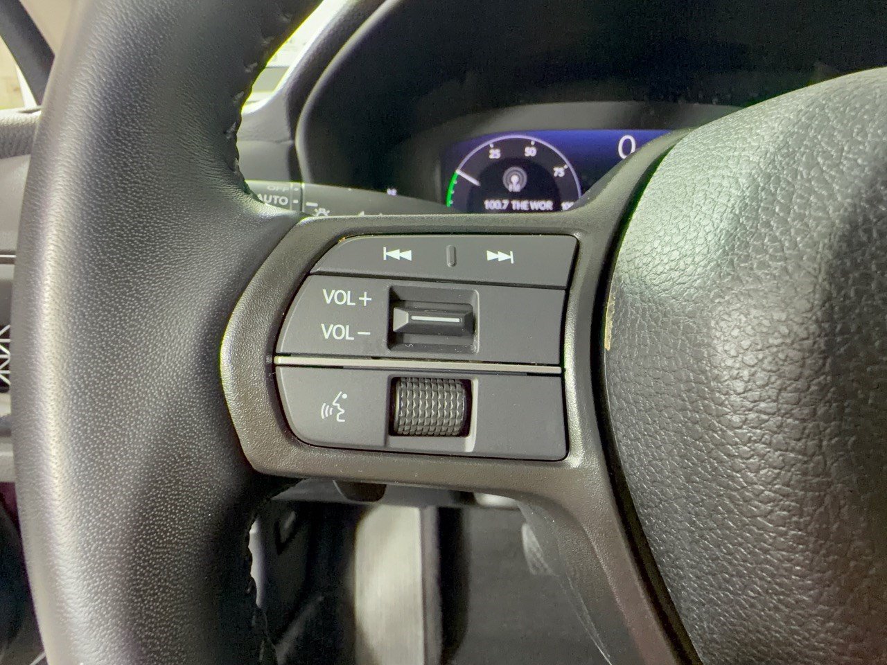 Certified 2025 Honda Accord EX-L image 18