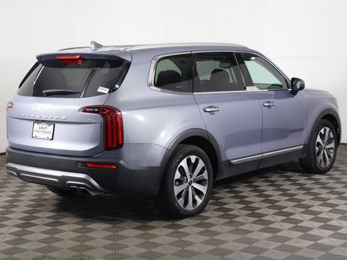 Used 2022 Kia Telluride EX w/ EX Premium Package AWD/4WD image 13
