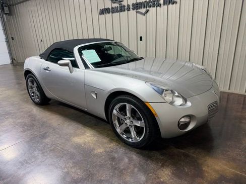 Used 2007 Pontiac Solstice Convertible w/ Preferred Package RWD image 7