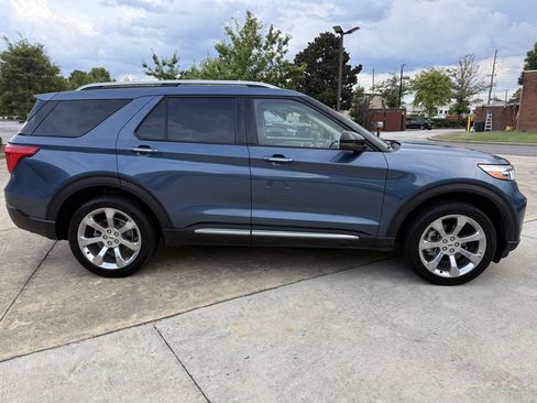Used 2020 Ford Explorer Platinum w/ Premium Technology Package AWD/4WD image 6