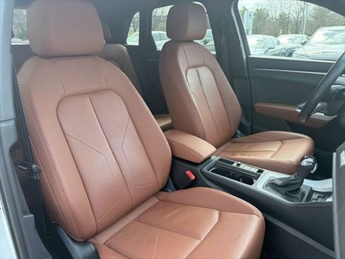 Used 2024 Audi Q3 2.0T Premium Plus w/ Premium Plus Package image 9