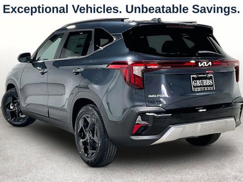 Used 2026 Kia Seltos EX FWD image 4