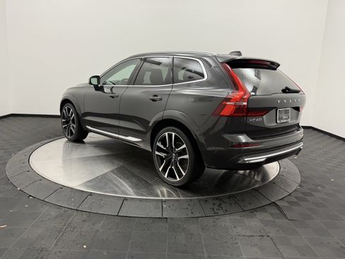 Certified 2023 Volvo XC60 B5 Ultimate AWD/4WD image 4