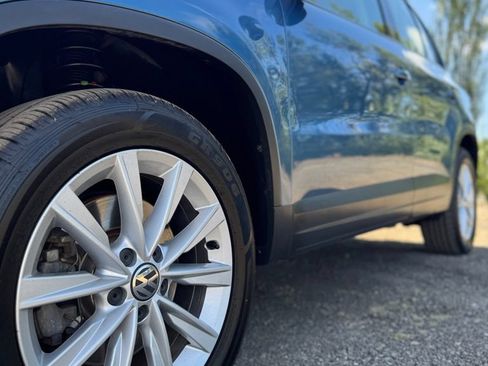 Used 2017 Volkswagen Tiguan Limited w/ Alloy Wheels Package AWD/4WD image 39