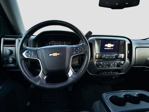 Used 2018 Chevrolet Silverado 1500 LT w/ LT Eassist Package image 11