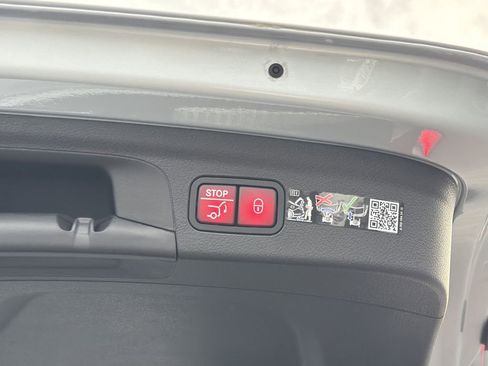 New 2026 Mercedes-Benz GLE 450 4MATIC image 16