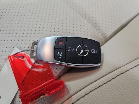 New 2026 Mercedes-Benz GLE 350 4MATIC image 37