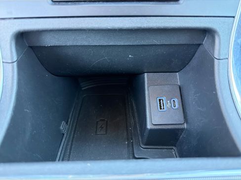 Used 2024 Ford Edge Titanium image 30