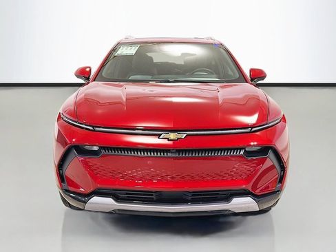 Used 2025 Chevrolet Equinox EV LT w/ Convenience Package FWD image 2